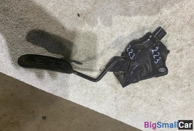 Педаль газа Lexus IS250